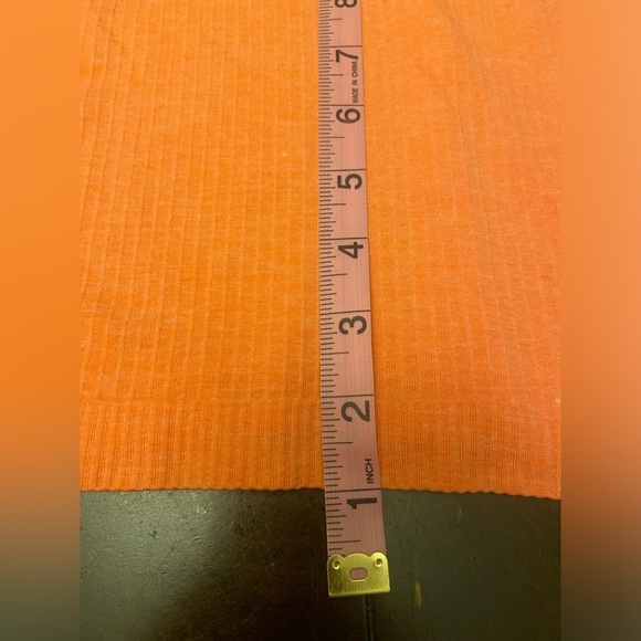 Lululemon top - Picture 12 of 14